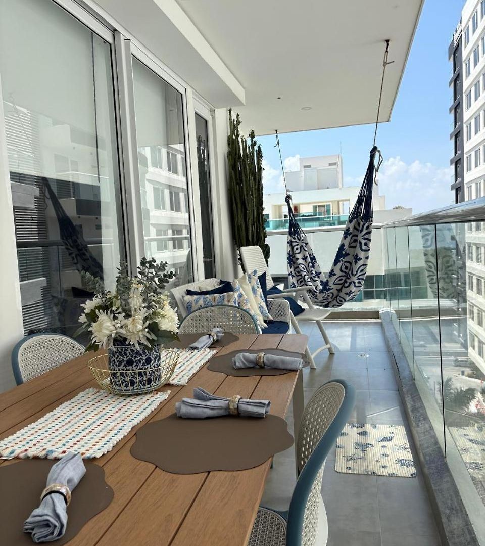 Centro De Convenciones De Americas Con Salida A Playa 2br Wifi Apartment *