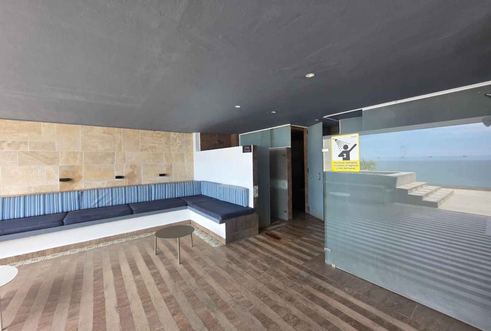 Centro De Convenciones De Americas Con Salida A Playa 2br Wifi Apartment *