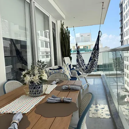 Centro De Convenciones De Americas Con Salida A Playa 2br Wifi Apartment *