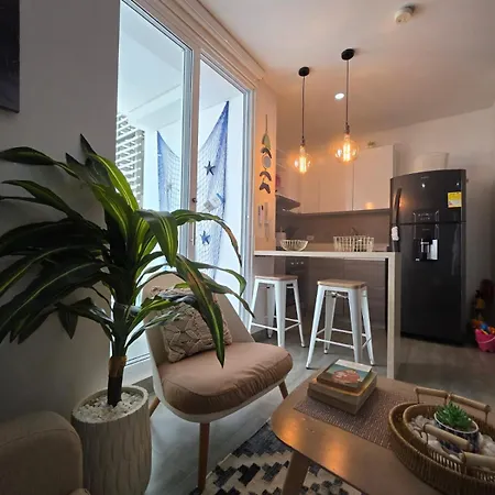 Centro De Convenciones De Americas Con Salida A Playa 2br Wifi Apartment