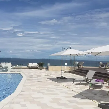 Centro De Convenciones De Americas Con Salida A Playa 2br Wifi Apartment *