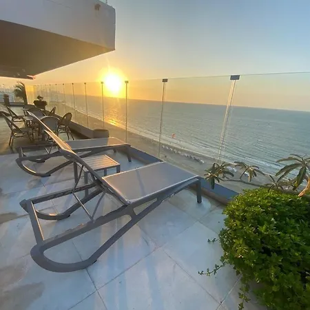 Centro De Convenciones De Americas Con Salida A Playa 2br Wifi Apartment *