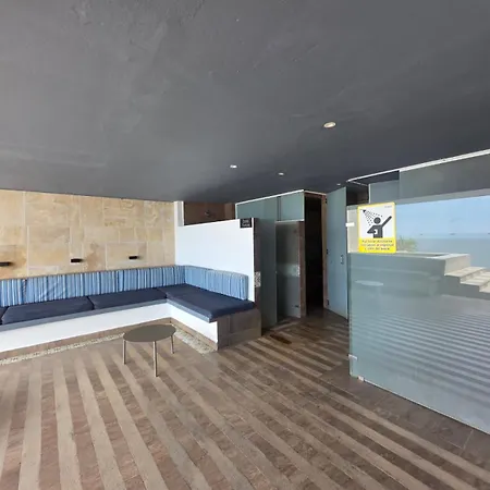 Centro De Convenciones De Americas Con Salida A Playa 2br Wifi Apartment *
